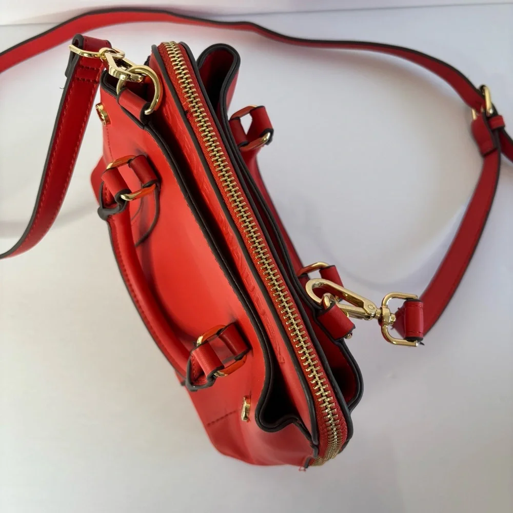 Steve Madden Satchel Messenger Crossbody Bag Crimson Red PU Leather Gold‎ Accent